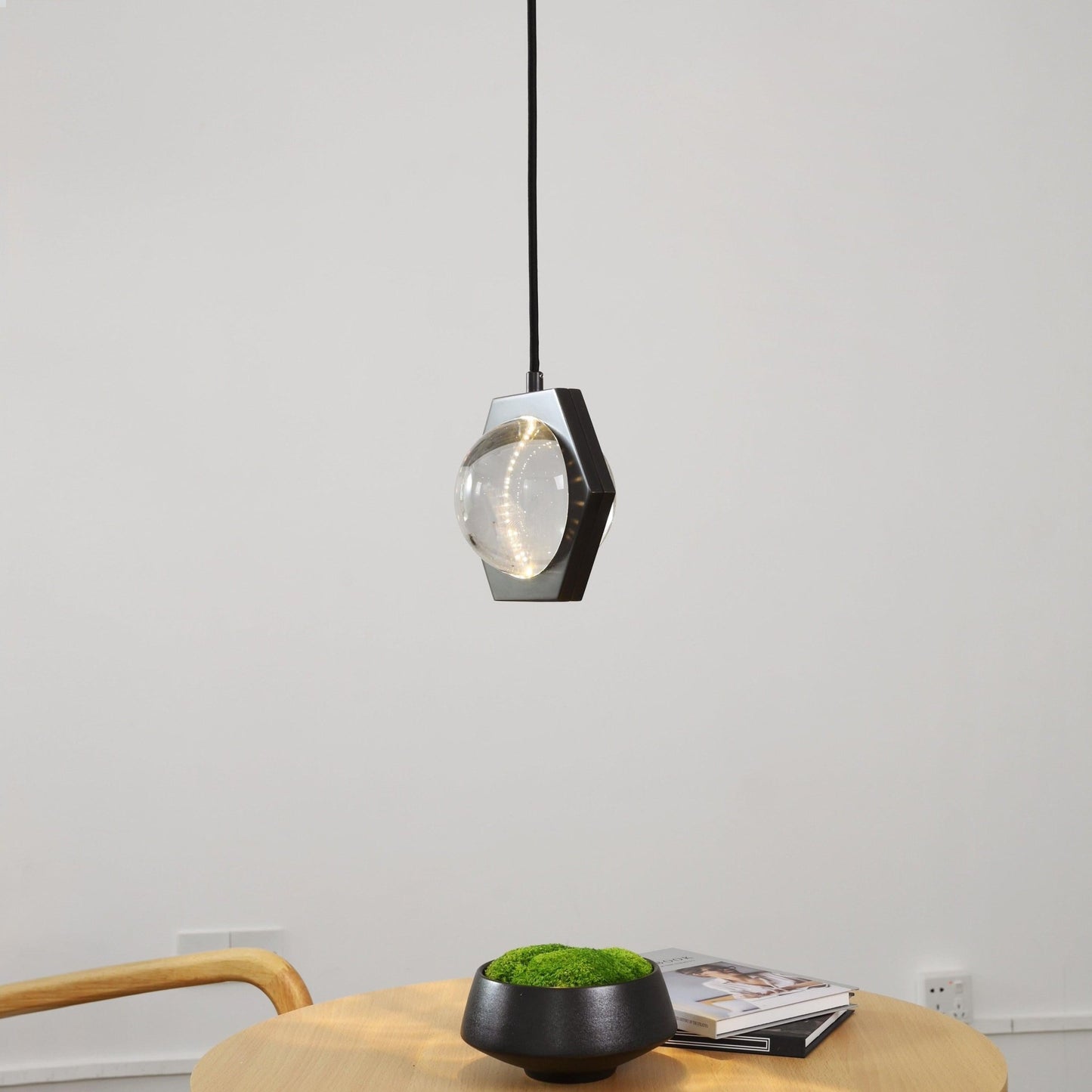 7 Inch Globe Crystal Pendant Light - Eclatant - GILDLAMPS