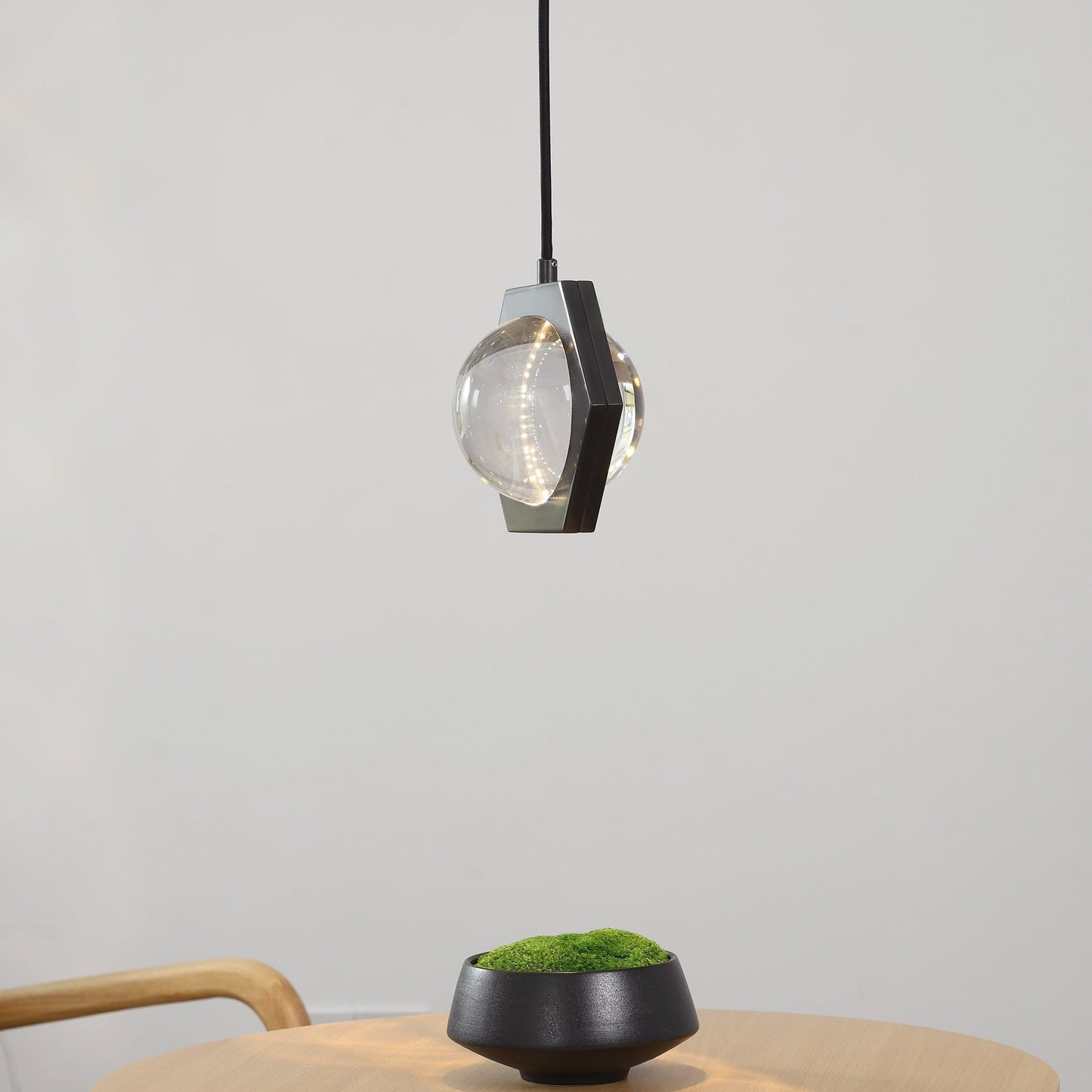7 Inch Globe Crystal Pendant Light - Eclatant - GILDLAMPS