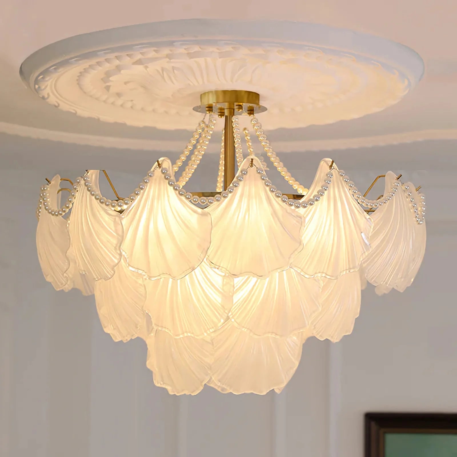 Ribbed Glass Shell Pendant Chandelier