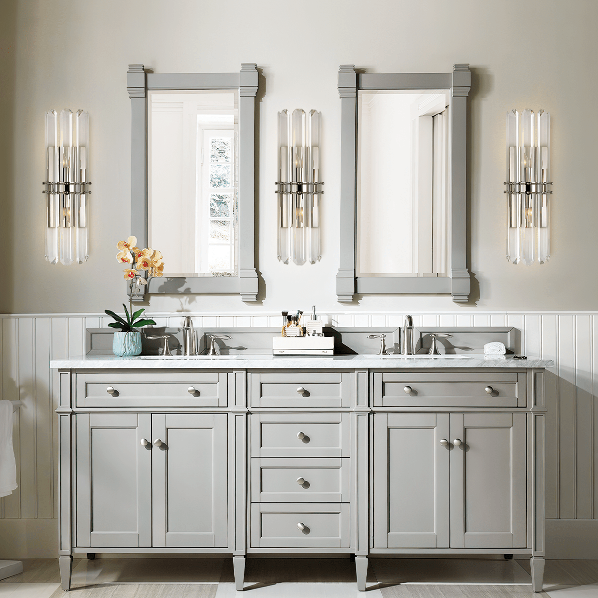 Alabaster Adrian Tall Sconce - GILDLAMPS
