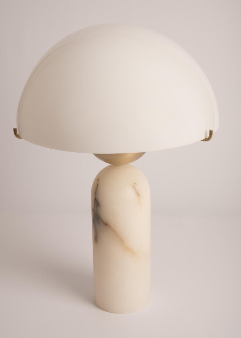 Alabaster Peono Table Lamp - GILDLAMPS