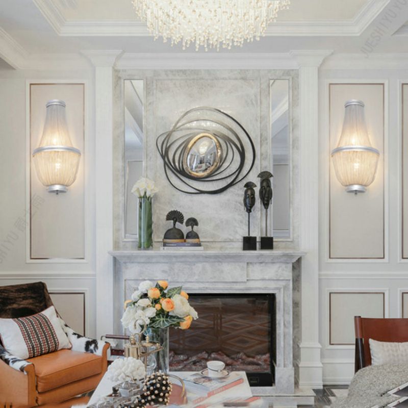 Aluminum Chain Wall Sconce In Living Room - GILDLAMPS