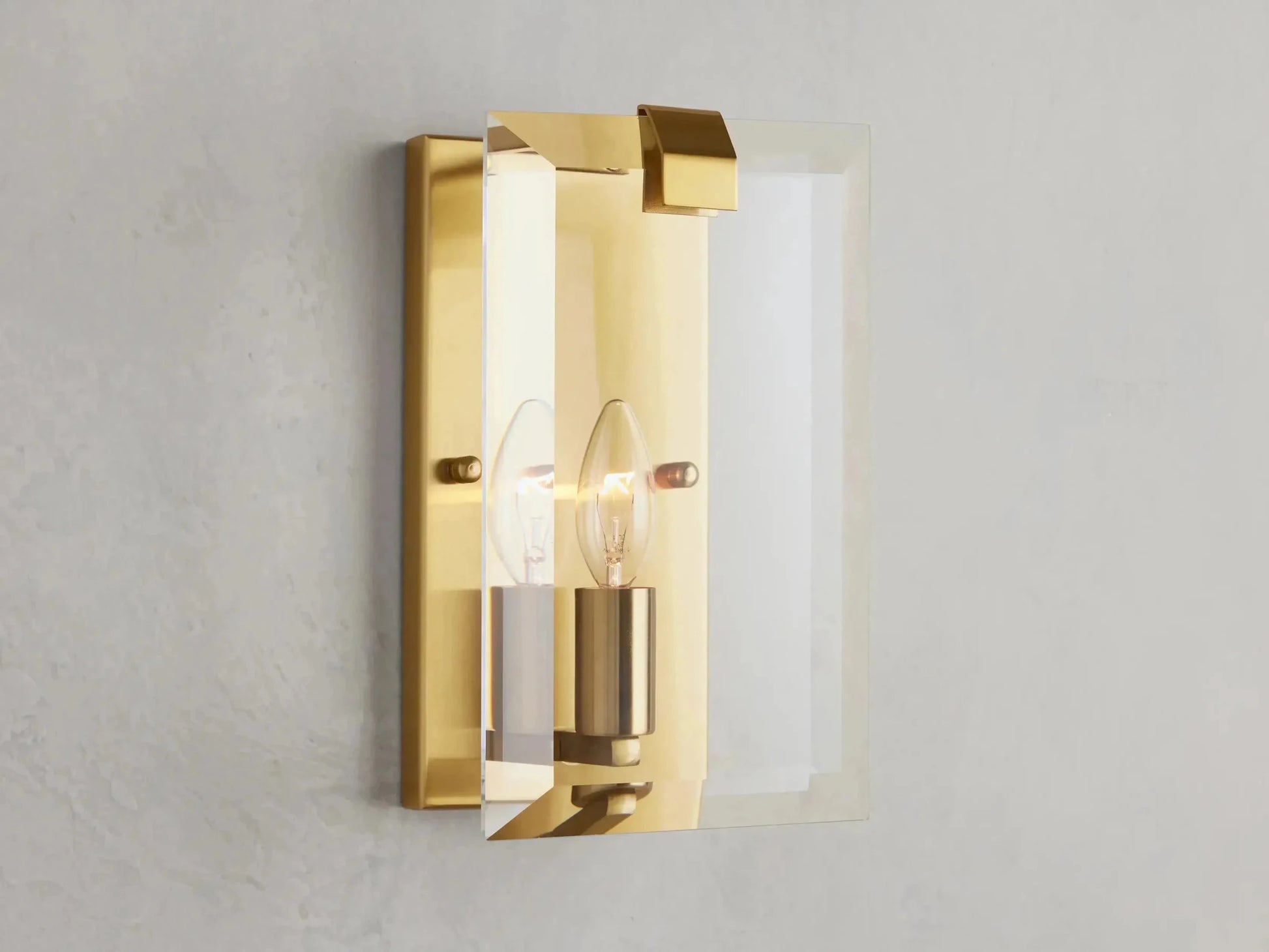 Amaya Wall Sconce - GILDLAMPS