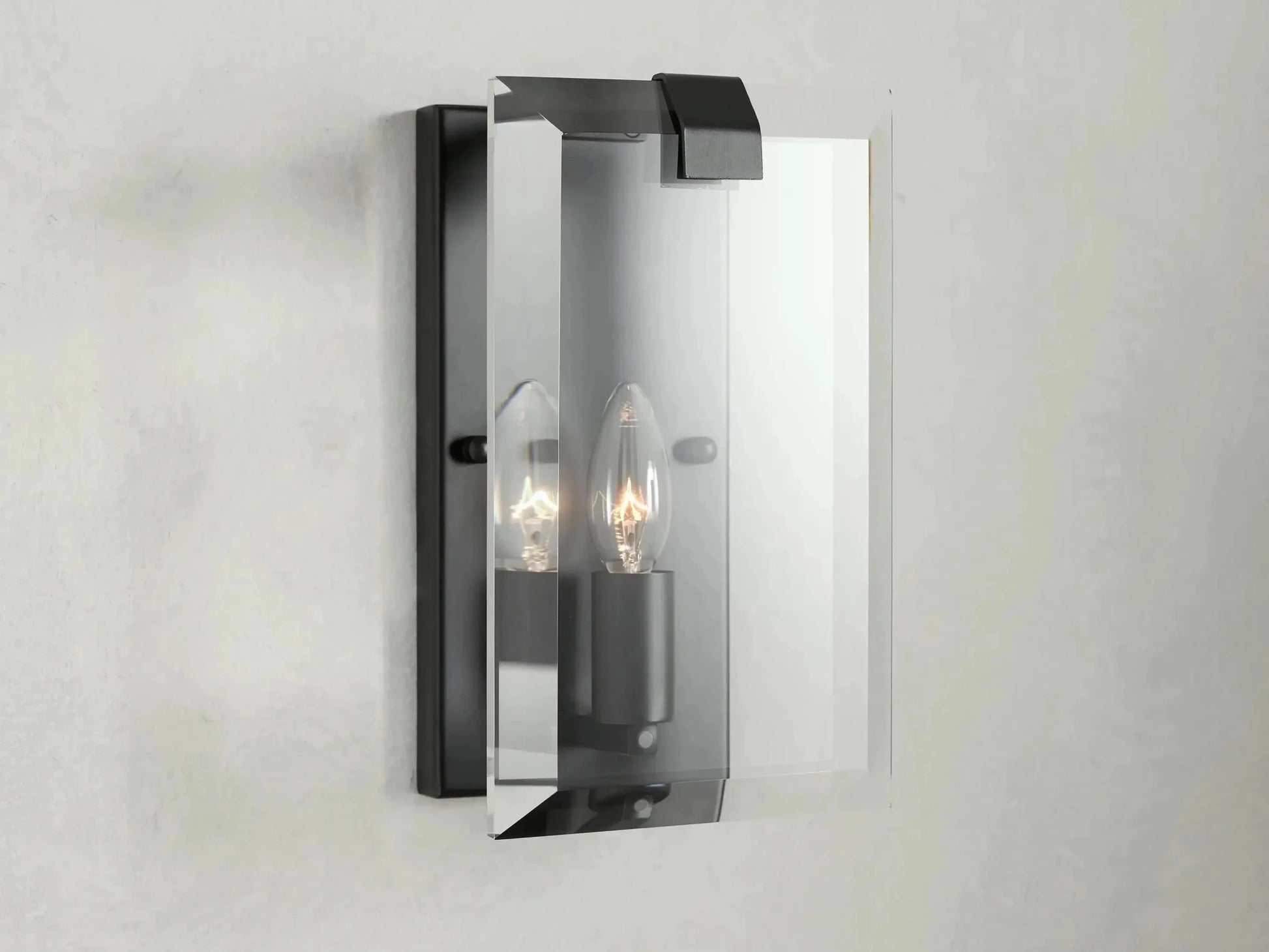 Amaya Wall Sconce - GILDLAMPS