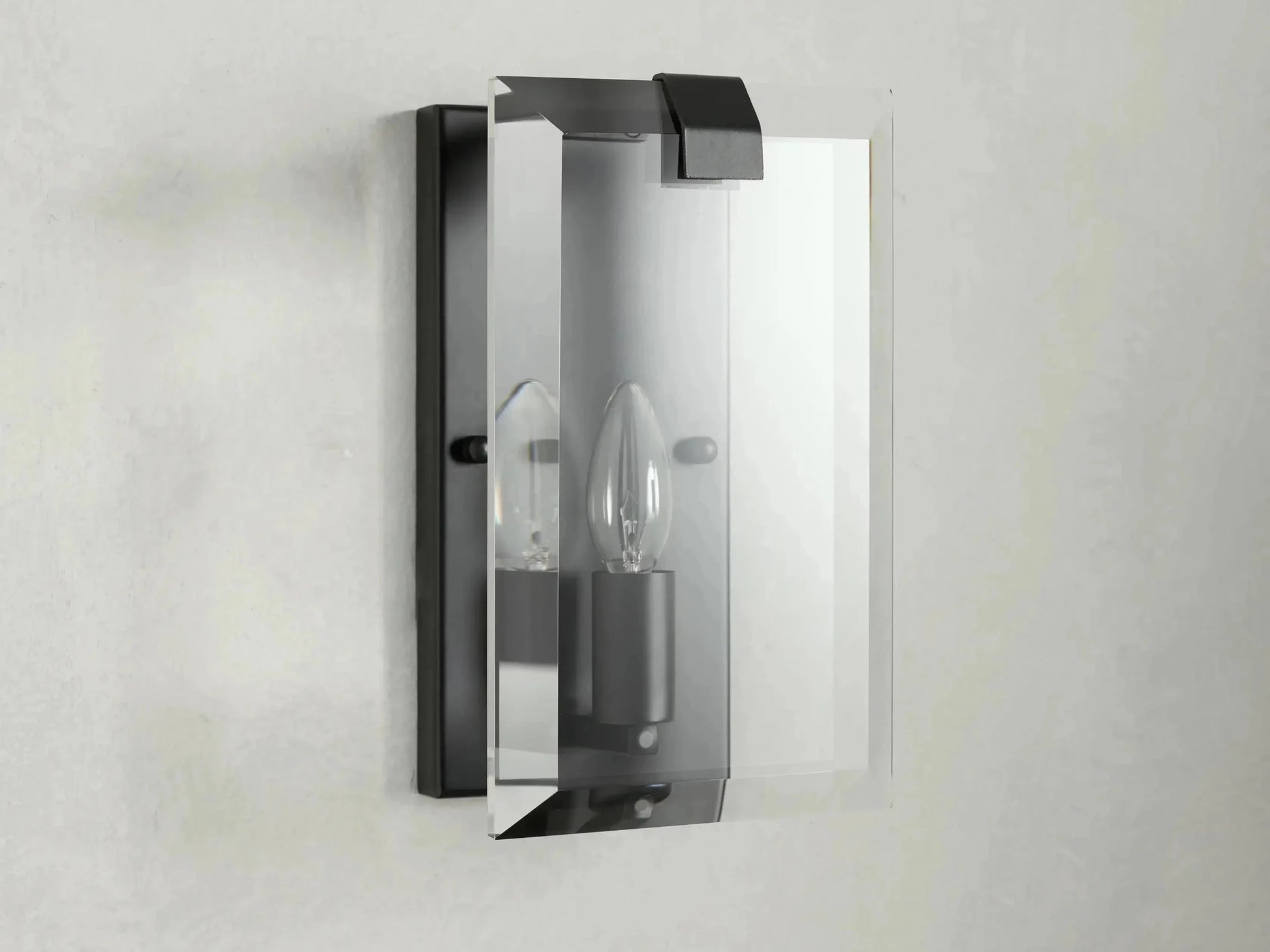 Amaya Wall Sconce - GILDLAMPS