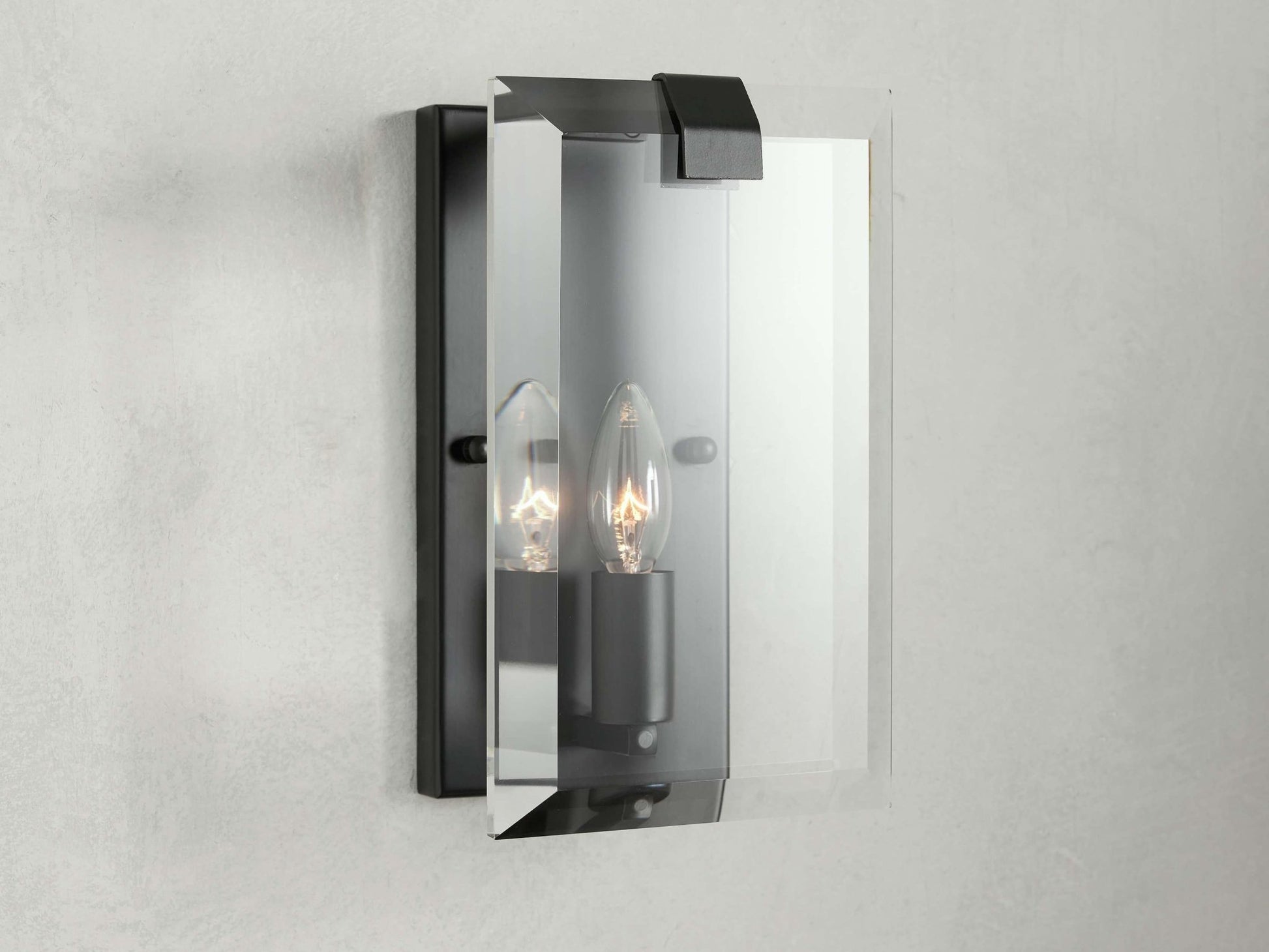 Amaya Wall Sconce - GILDLAMPS