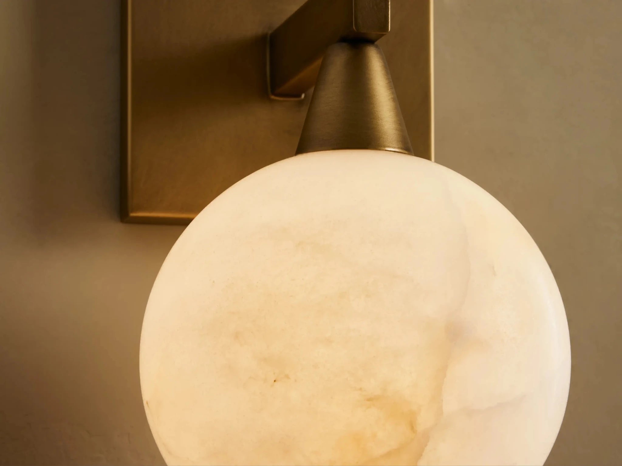 Arica Alabaster Sconce 1 Light - GILDLAMPS