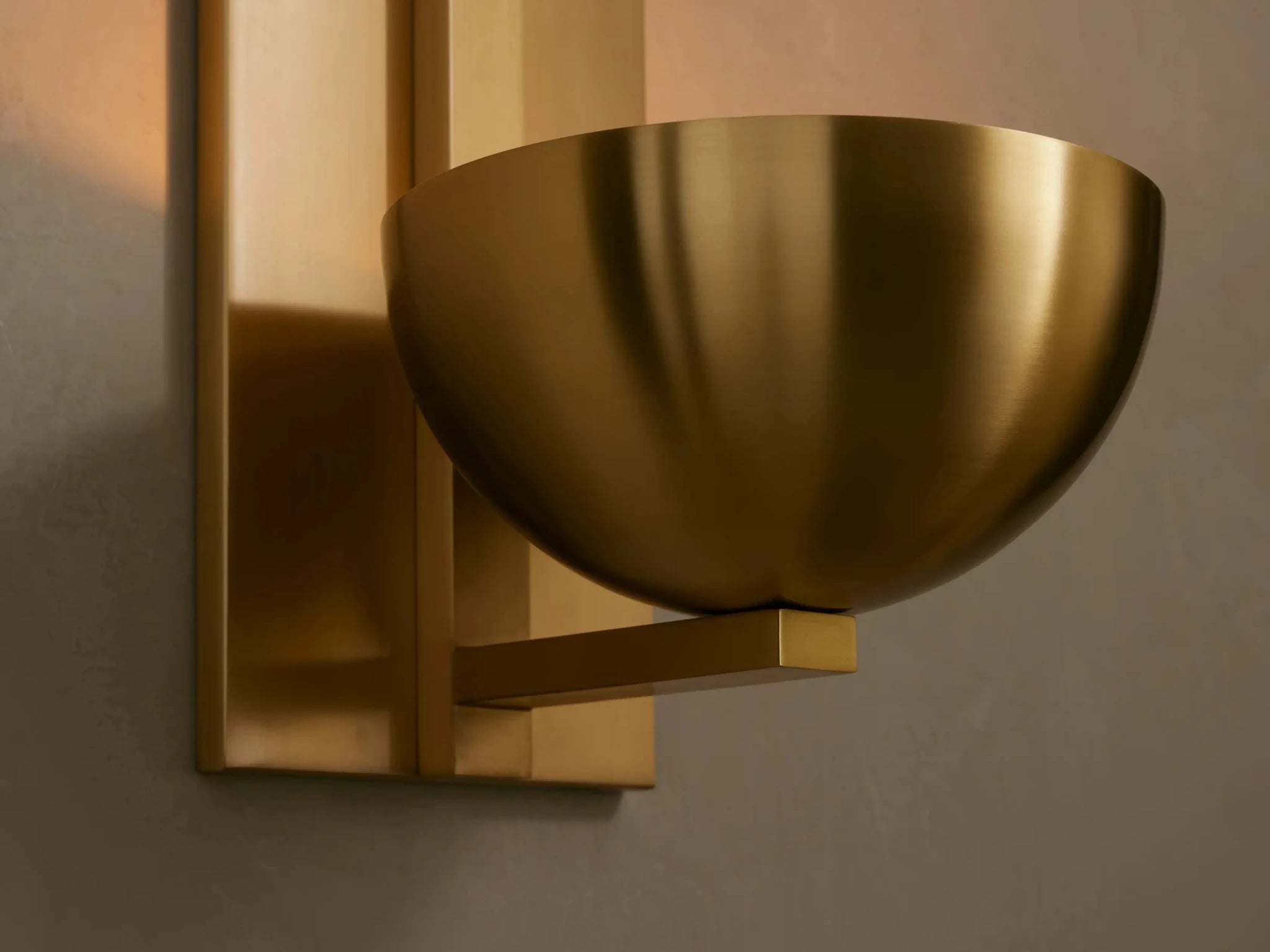Belmira Alabaster Sconce - GILDLAMPS