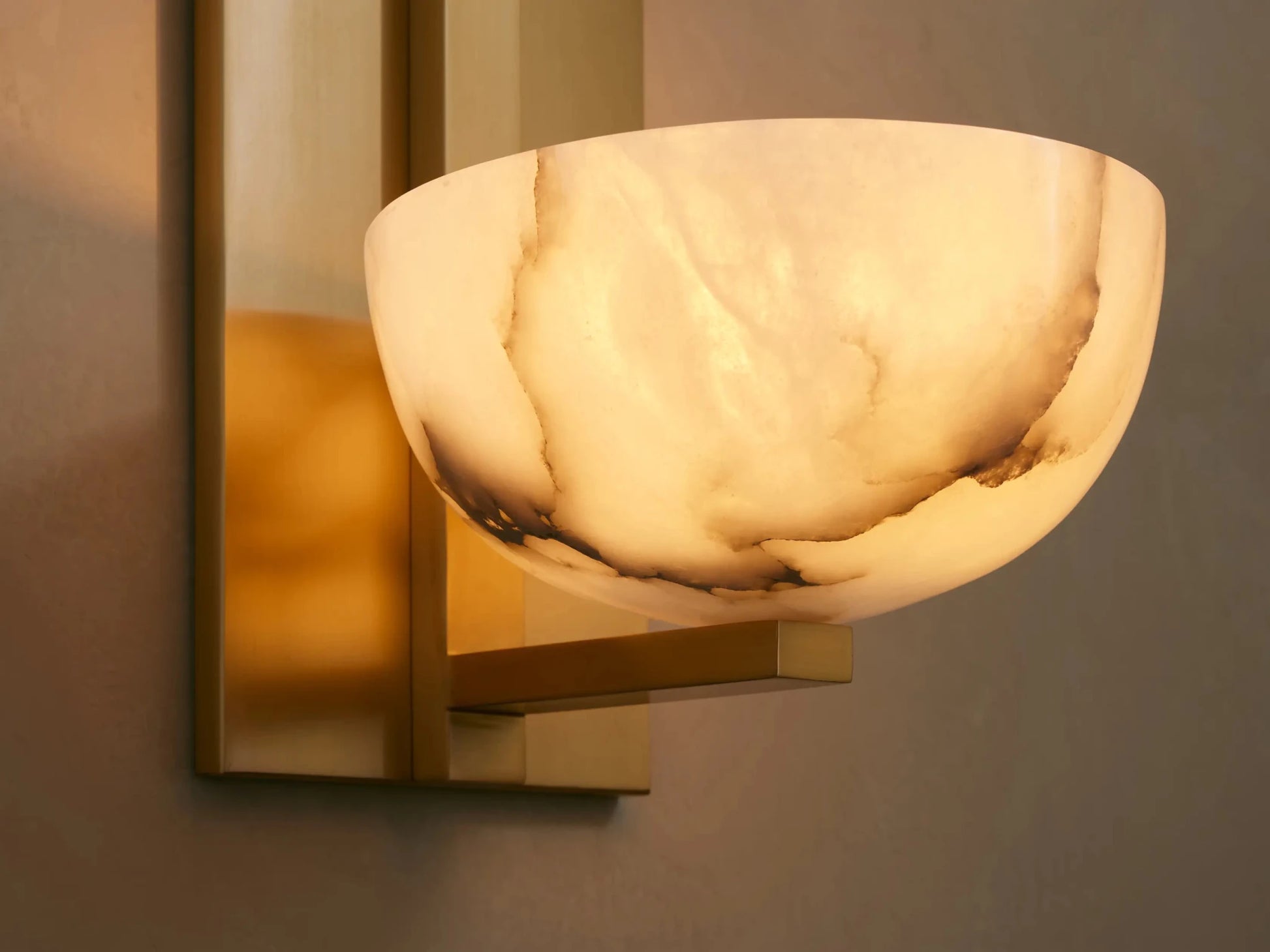 Belmira Alabaster Sconce - GILDLAMPS