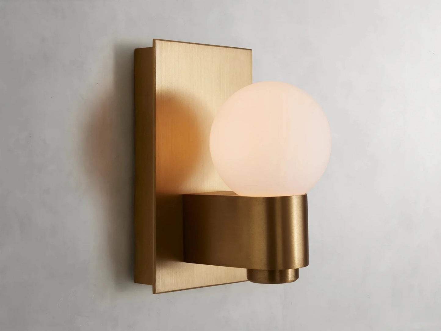 Casen Wall Sconce - GILDLAMPS