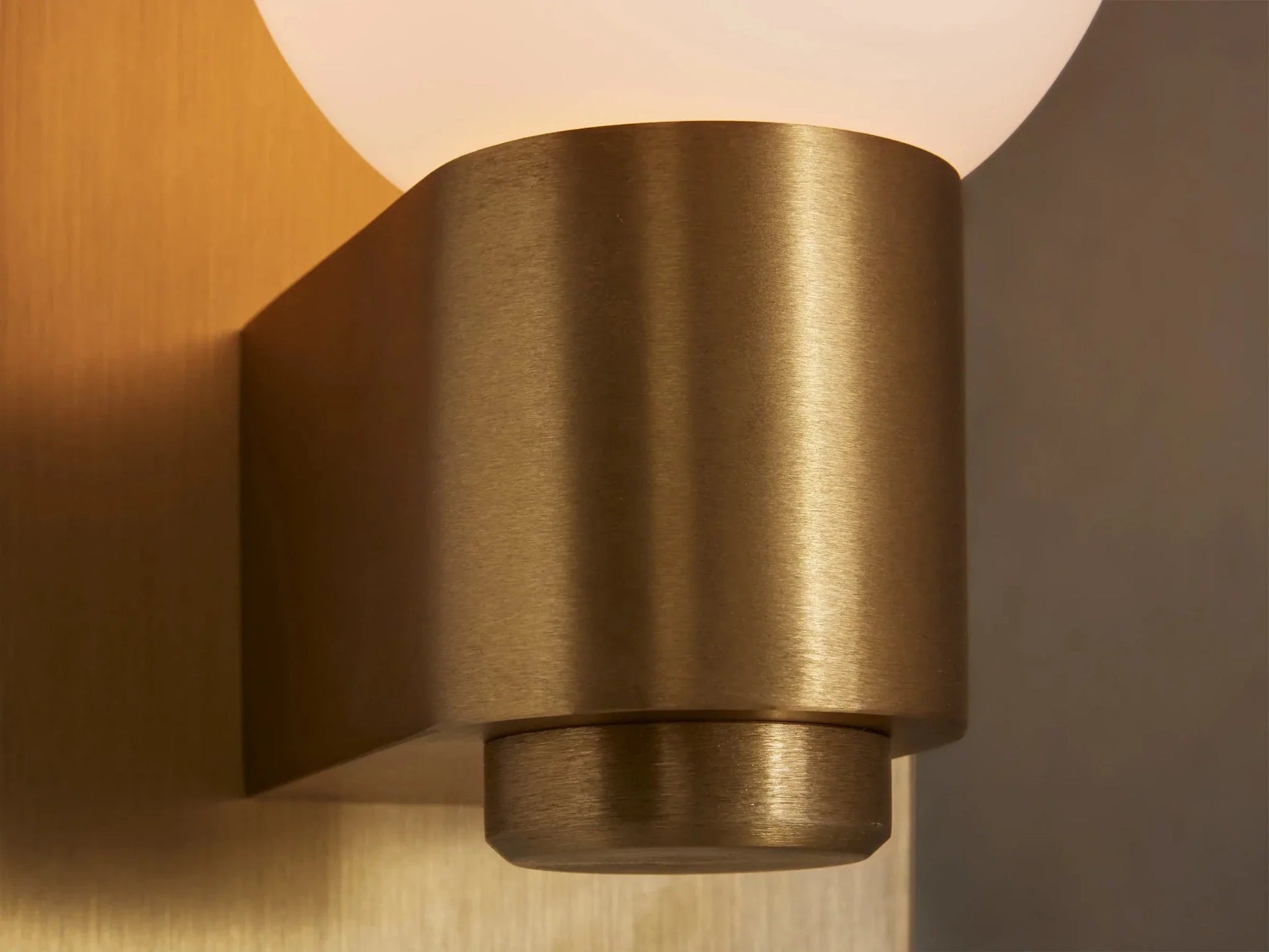 Casen Wall Sconce - GILDLAMPS