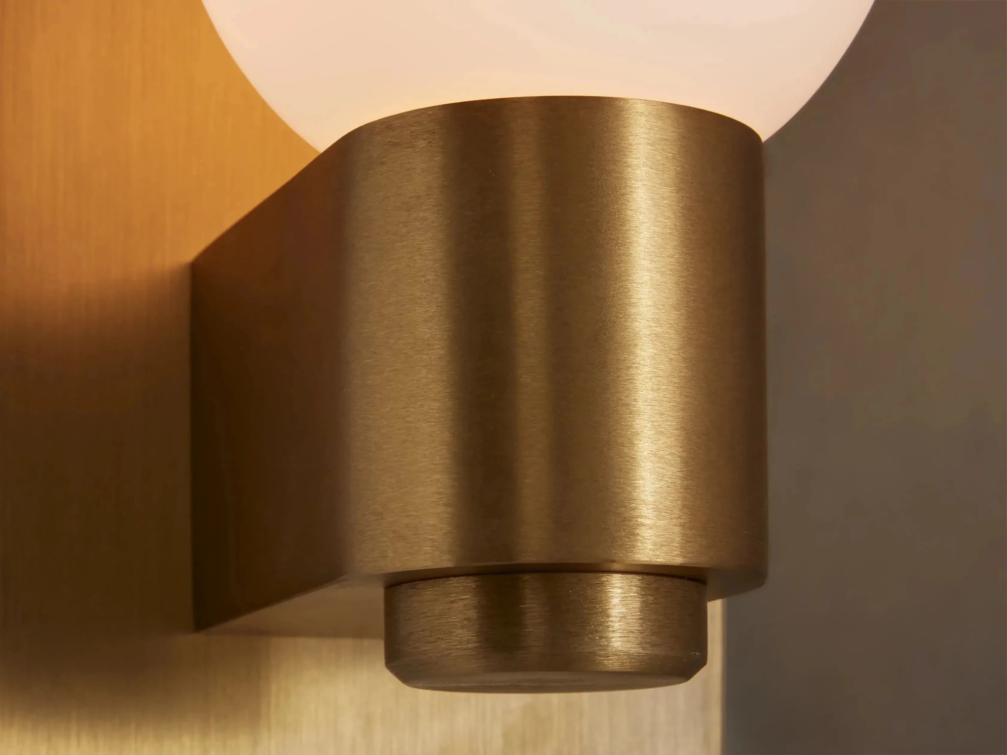 Casen Wall Sconce - GILDLAMPS