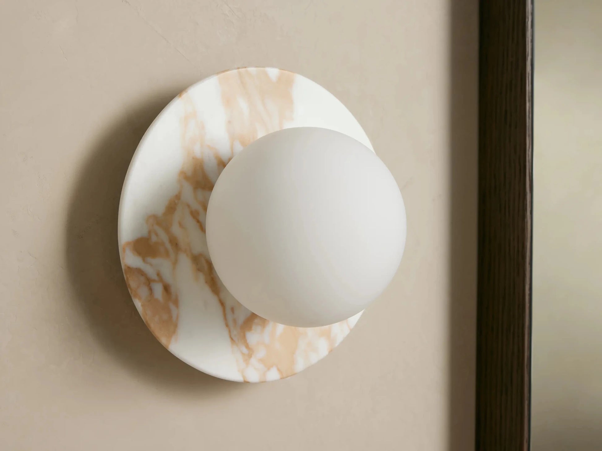 Corinna Marble Sconce - GILDLAMPS