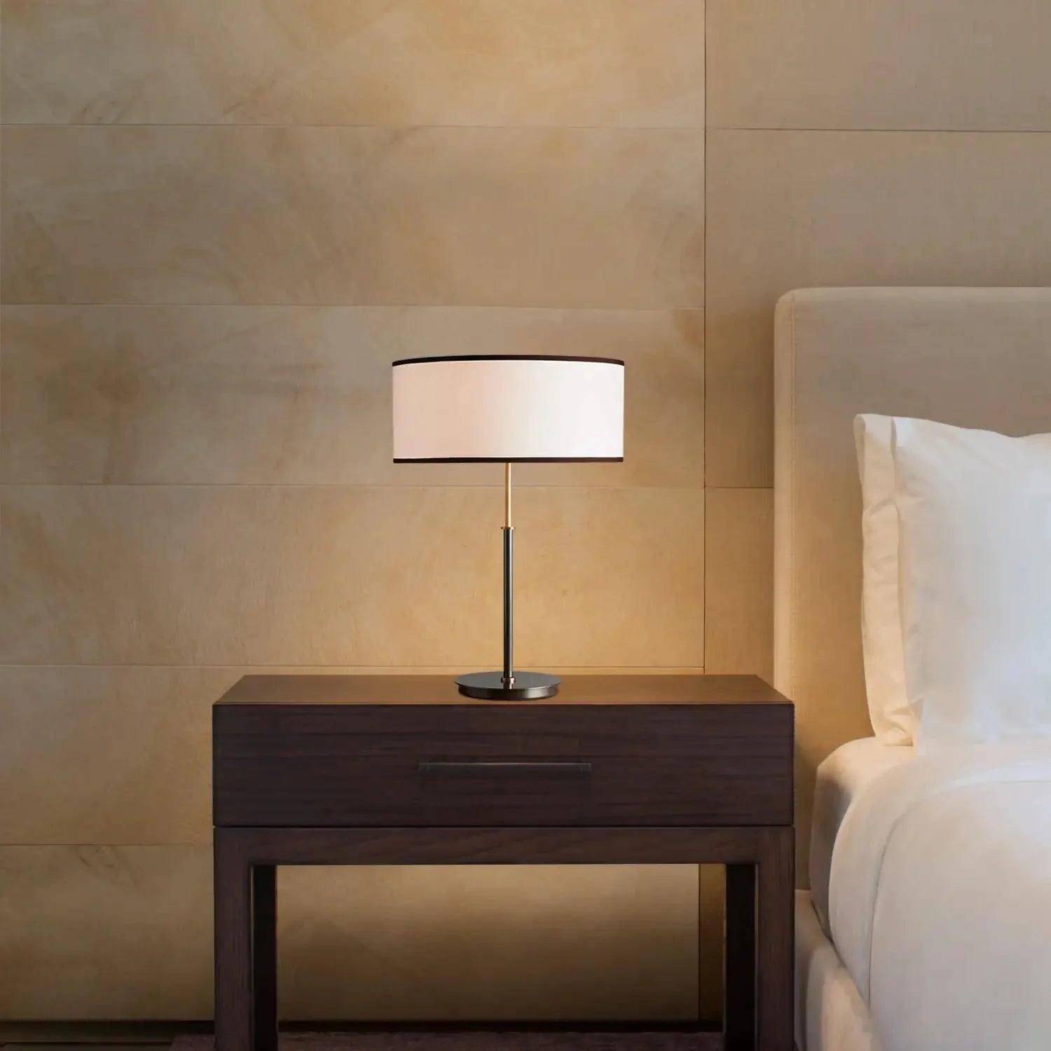 Daphne Table Lamp - GILDLAMPS