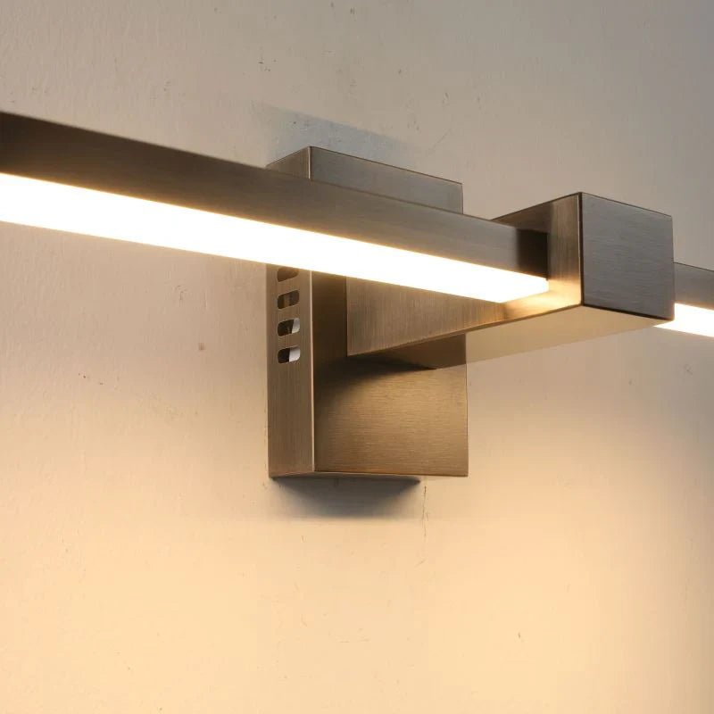 Formal Linear Picture Light - GILDLAMPS
