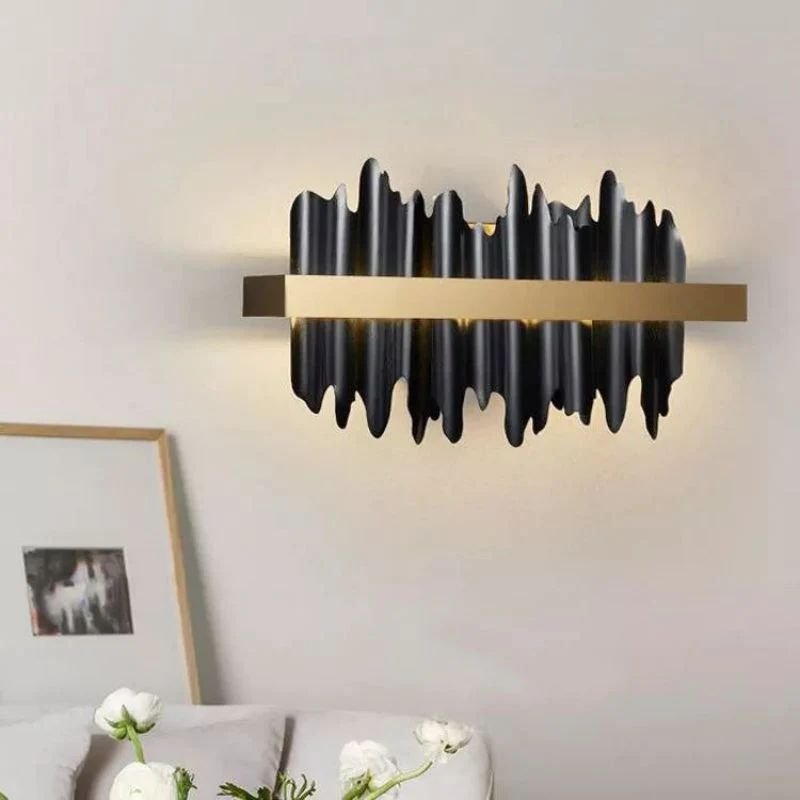 Kakira Modern Sculpture Wall Sconce - GILDLAMPS
