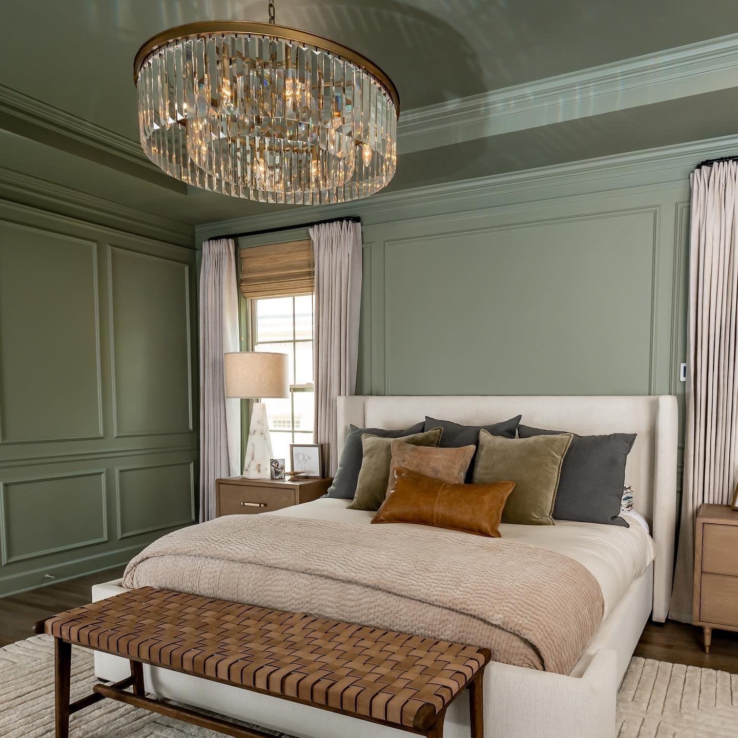 Leyland Round Chandelier - GILDLAMPS