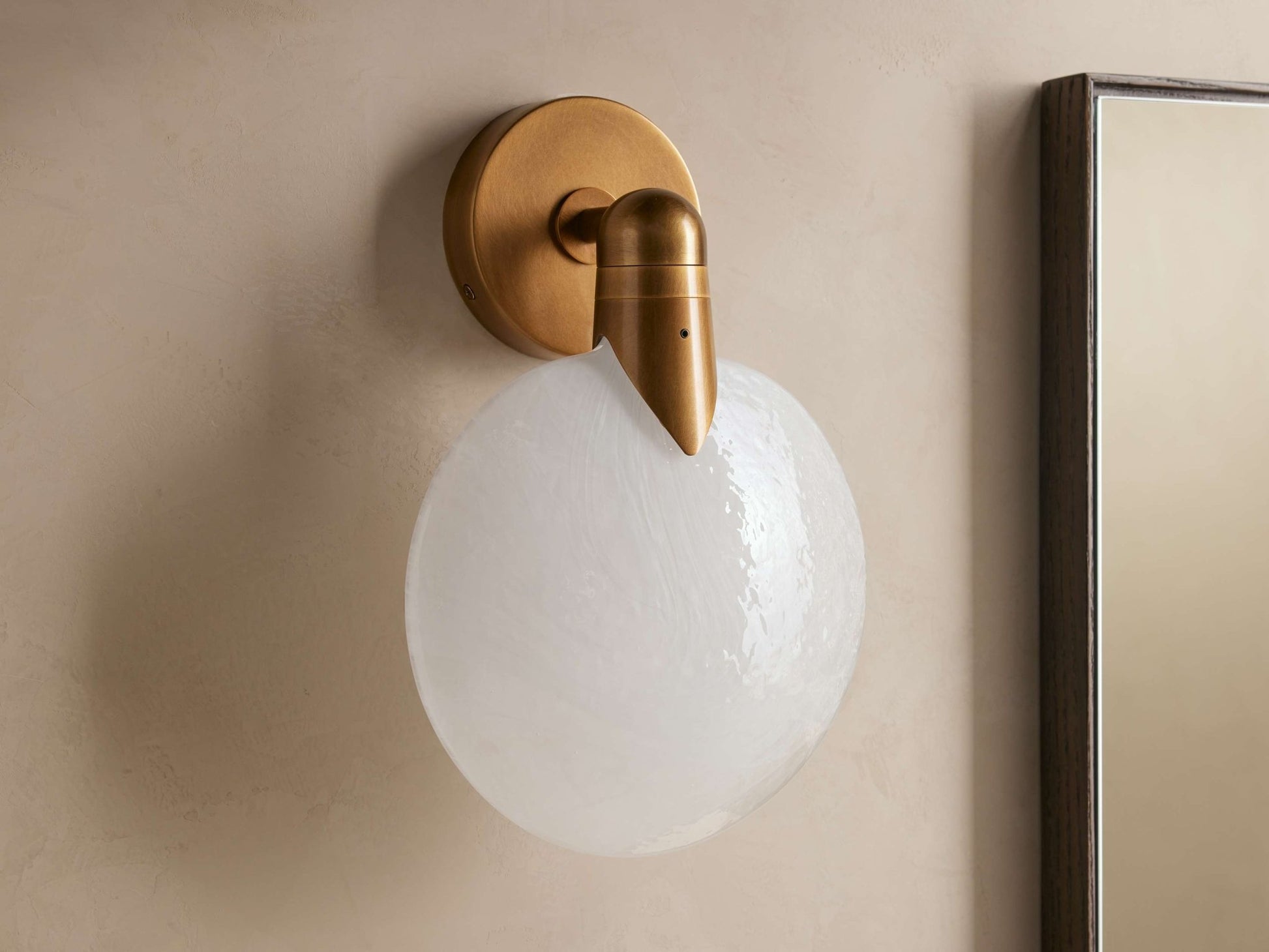 Lyla Sconce - GILDLAMPS