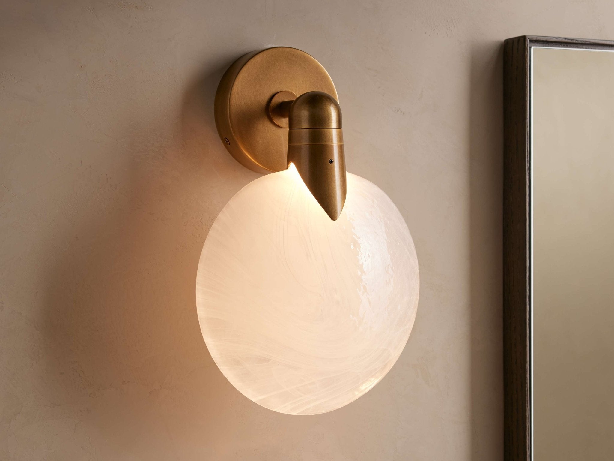Lyla Sconce - GILDLAMPS