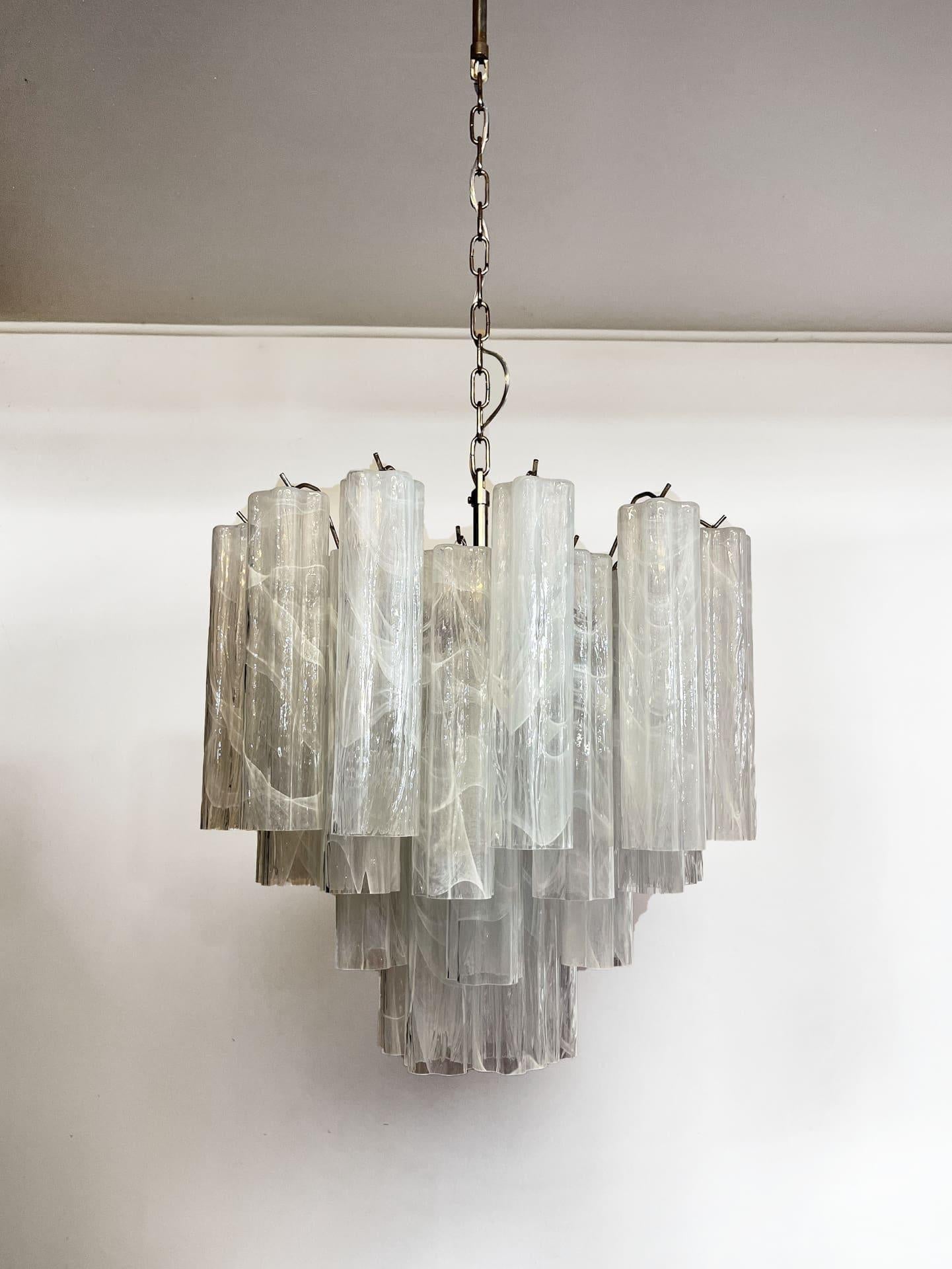 Murano Chandelier – 36 tubes – Alabaster white - GILDLAMPS