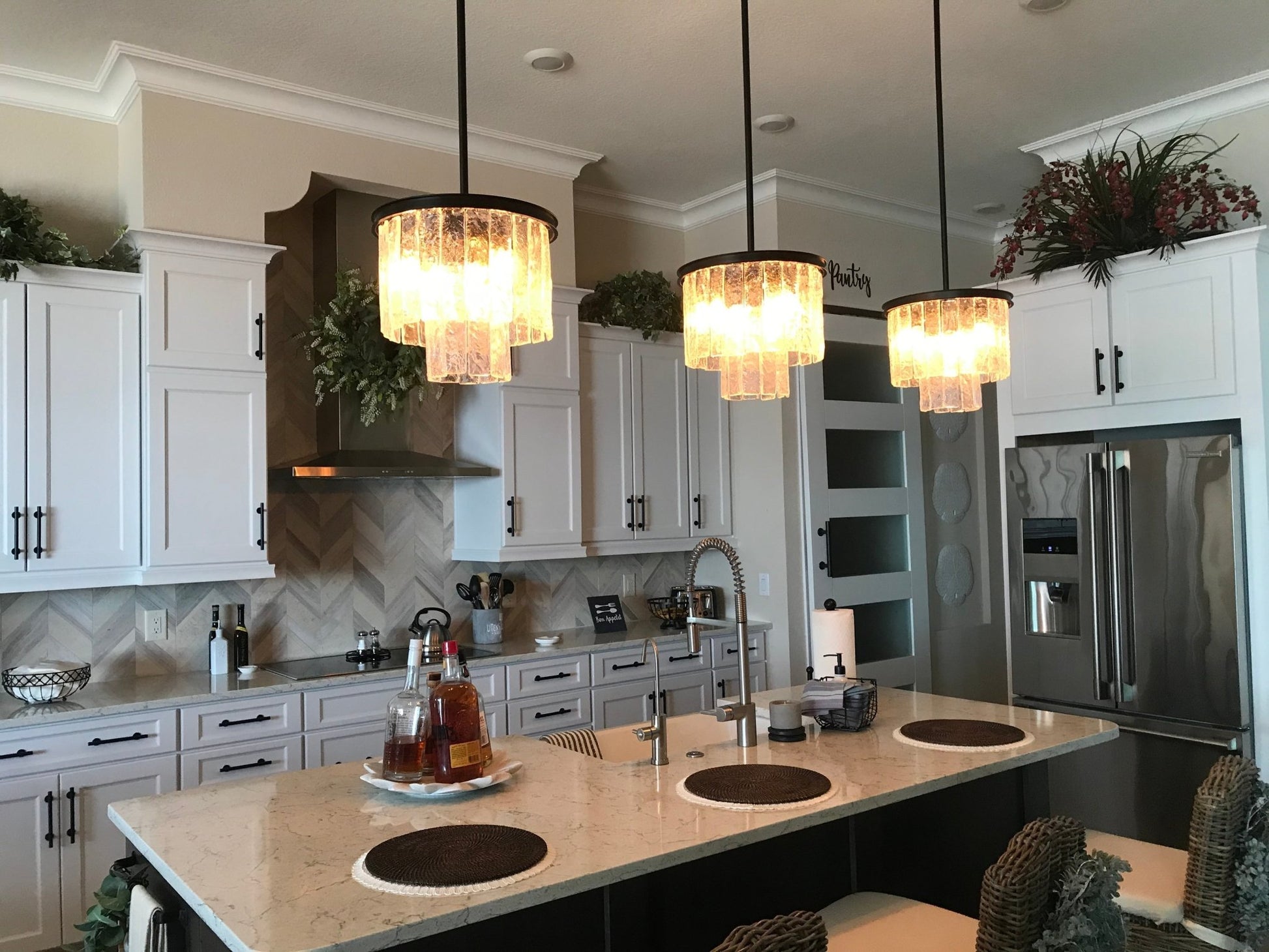Seline Textured Glass Kitchen Island Pendant Light - GILDLAMPS