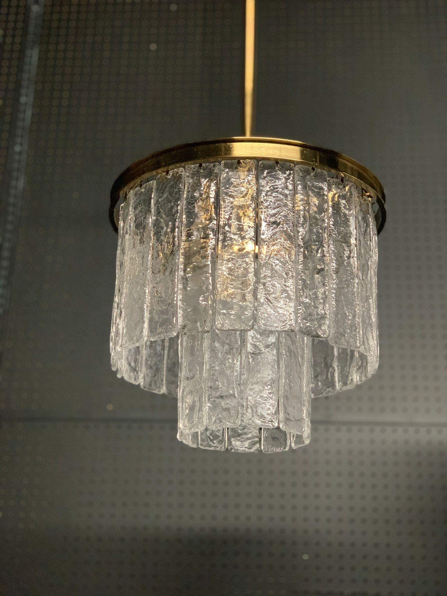 Seline Textured Glass Kitchen Island Pendant Light - GILDLAMPS