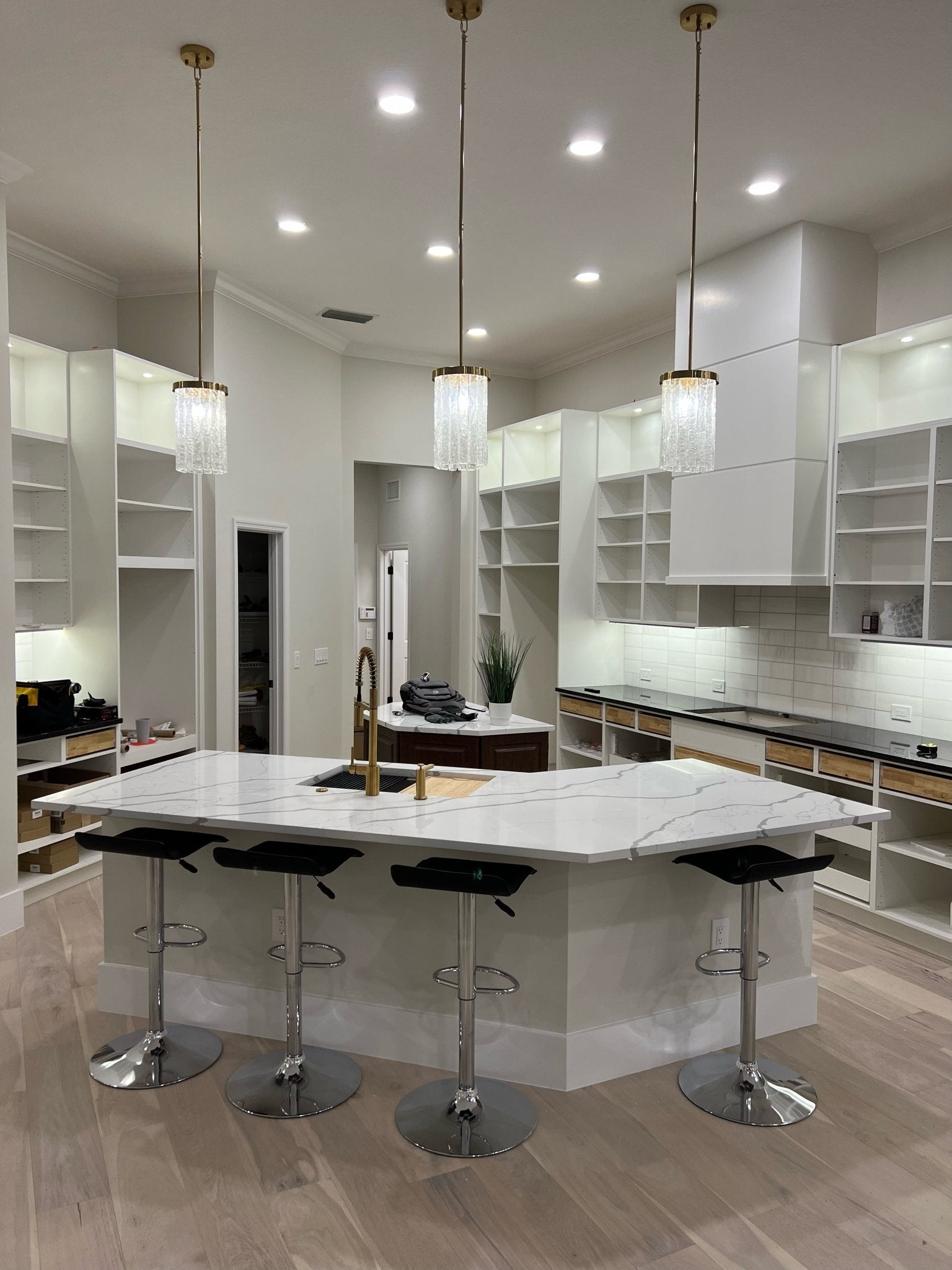 Seline Textured Glass Kitchen Island Pendant Light - GILDLAMPS