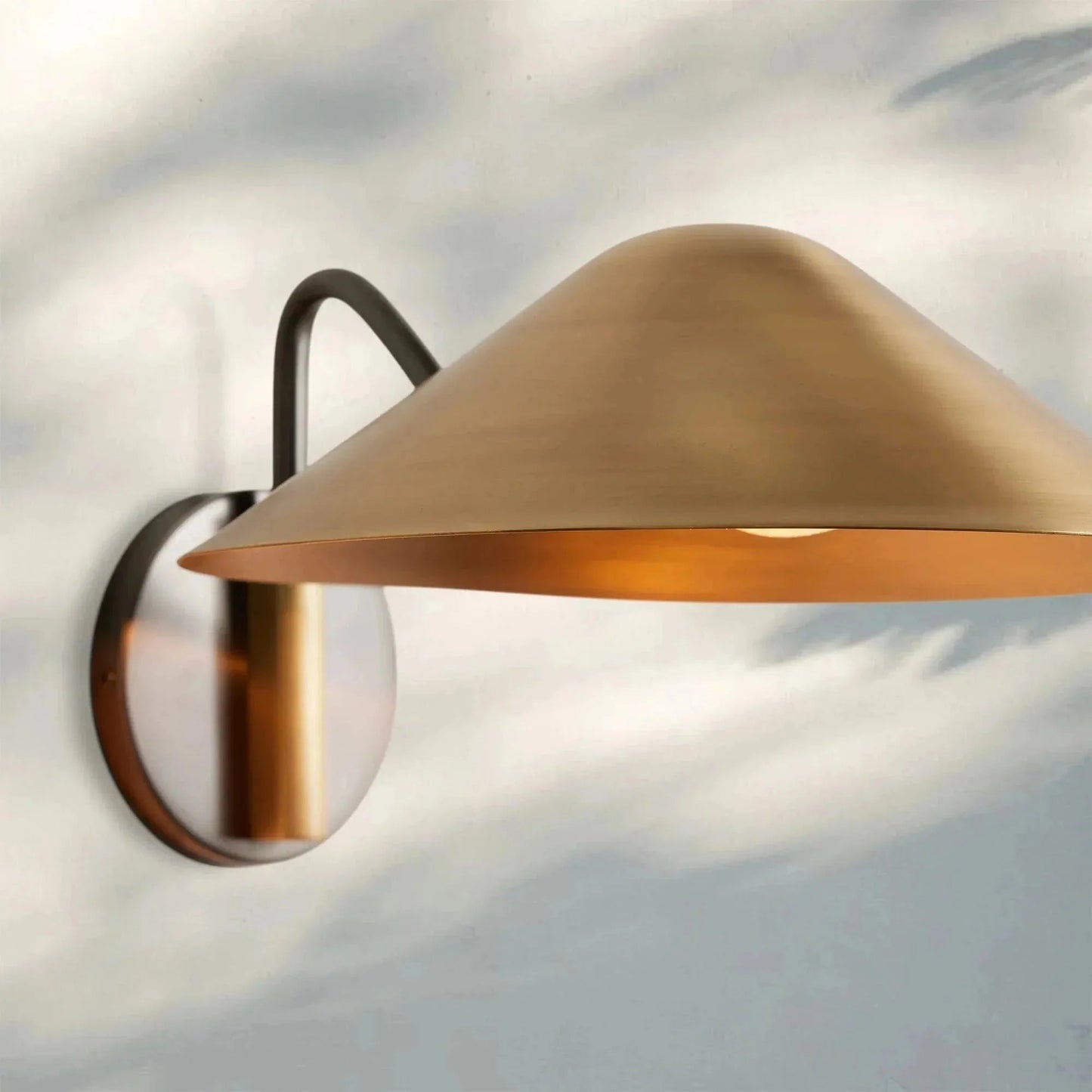Simms Single Wall Sconce - GILDLAMPS