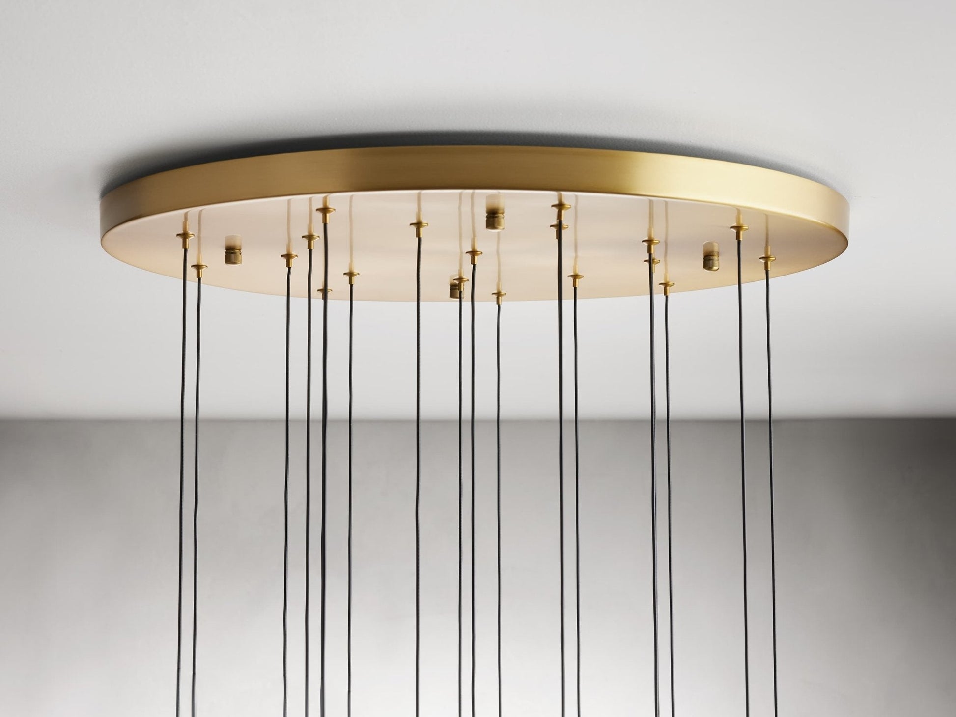 Soltaire Modern 17'' 24'' 36'' 58'' Round Chandelier Lighting - GILDLAMPS