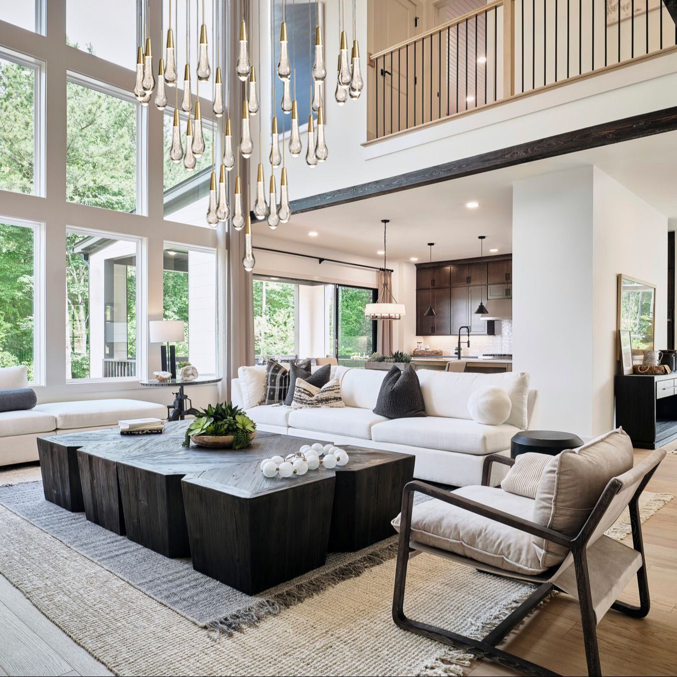 Soltaire Round Chandelier - GILDLAMPS