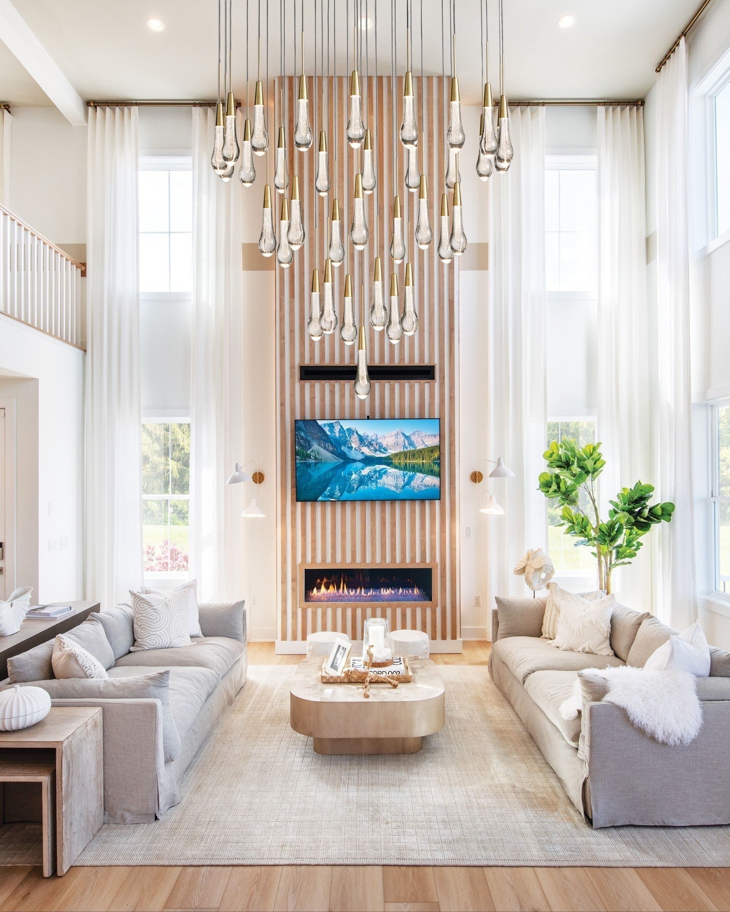 Soltaire Round Chandelier - GILDLAMPS