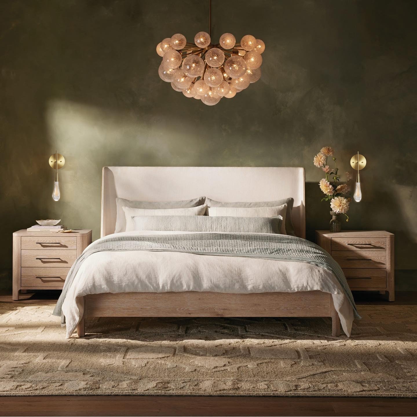 Soltaire Wall Sconce - GILDLAMPS