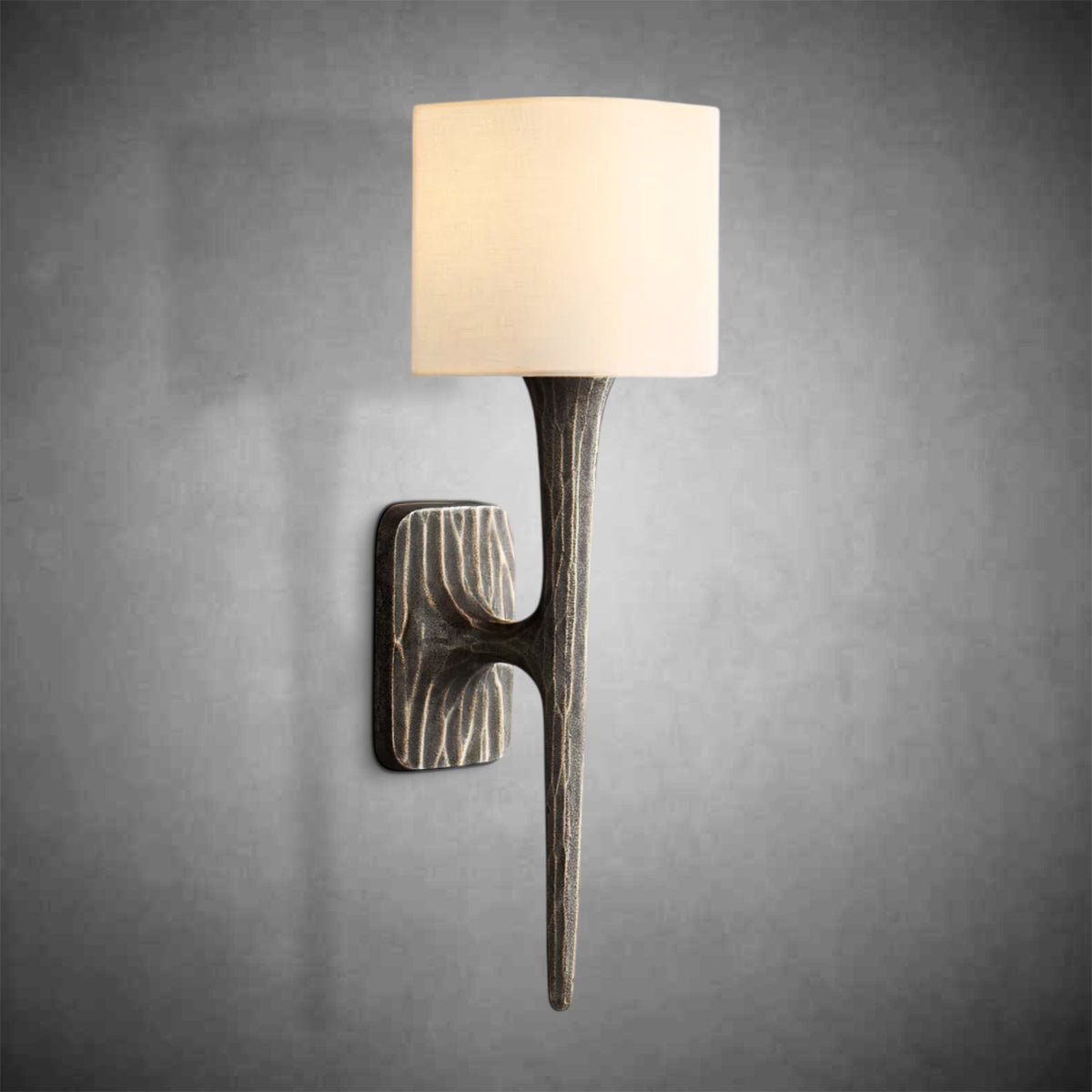 Thaddeas Shaded Wall Sconce - GILDLAMPS