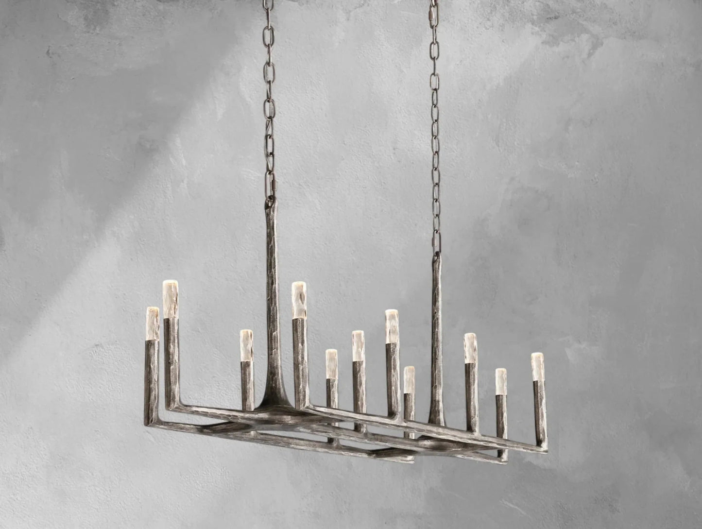 Thadria Linear Chandelier - GILDLAMPS