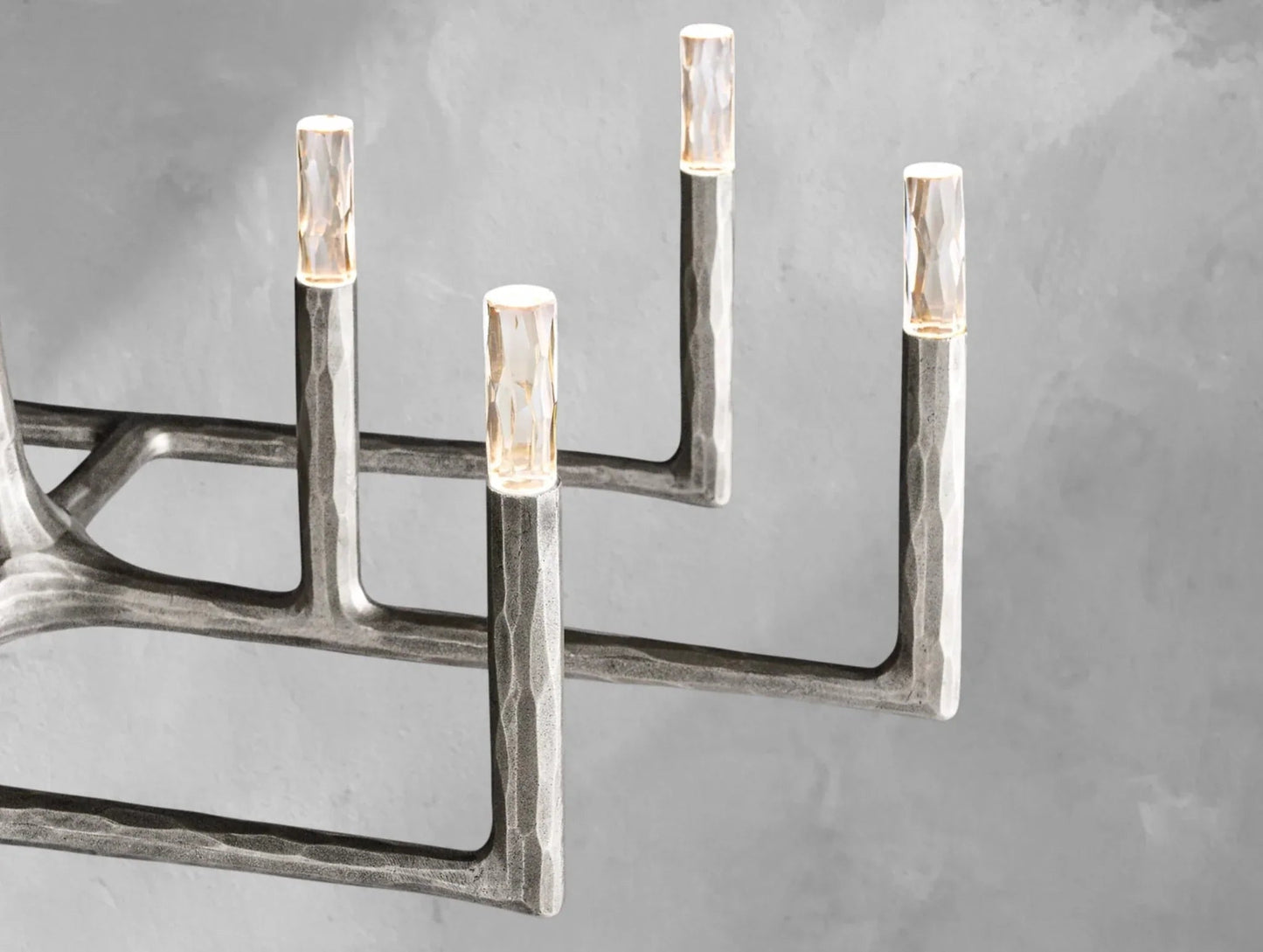 Thadria Linear Chandelier - GILDLAMPS
