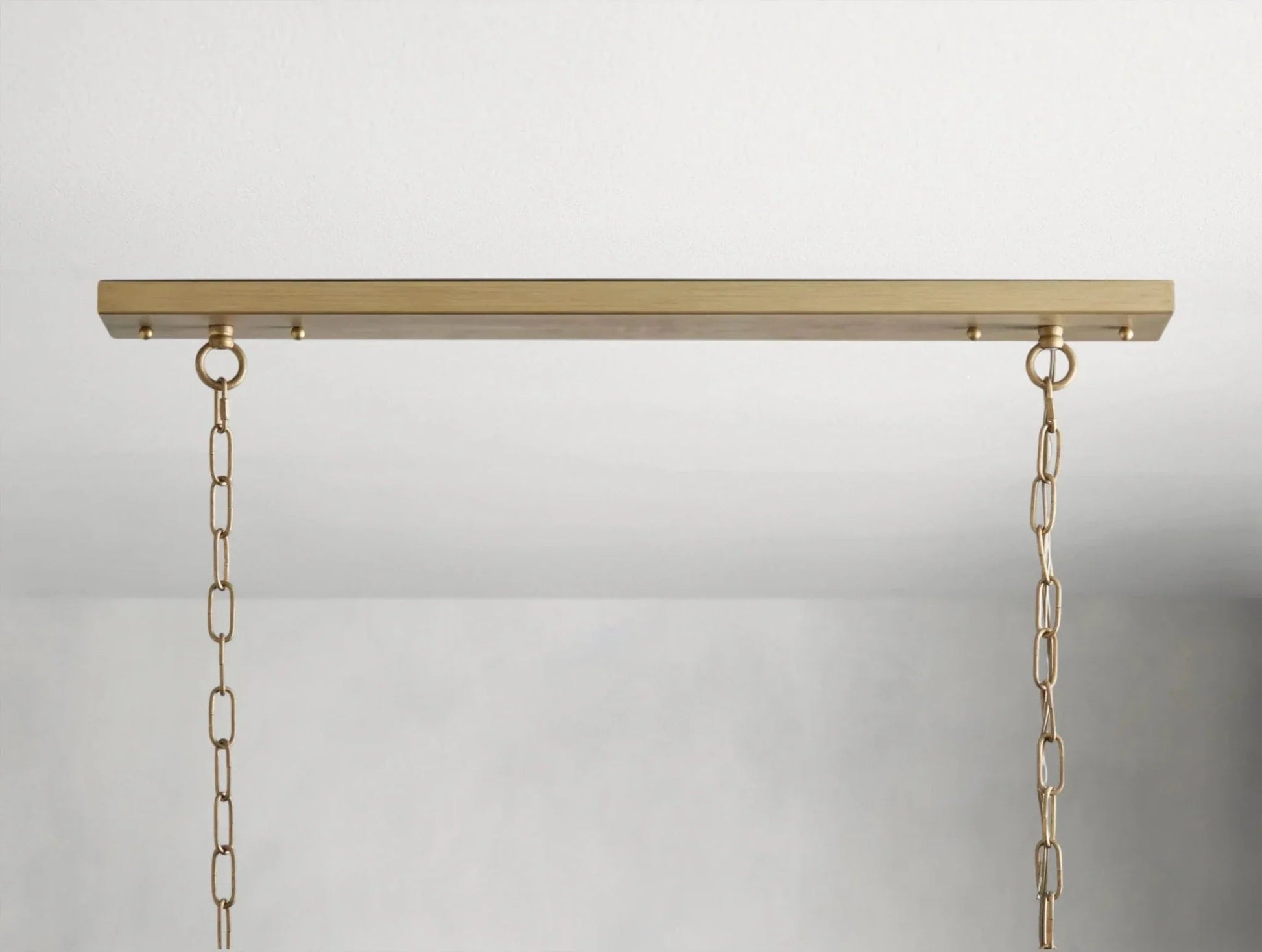 Thadria Linear Chandelier - GILDLAMPS