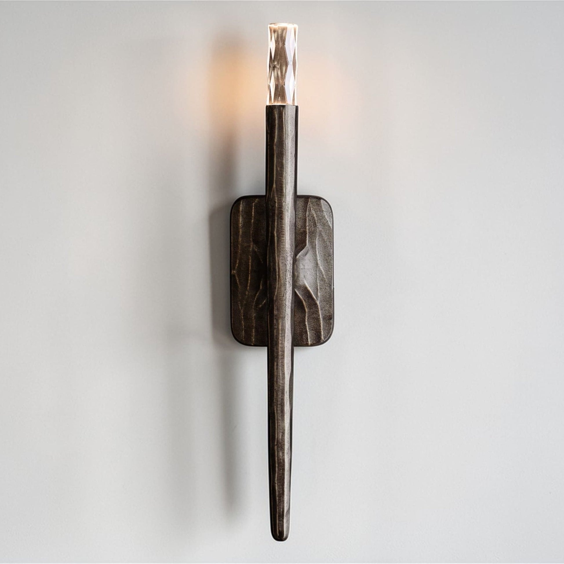 Thadria Sconce - GILDLAMPS