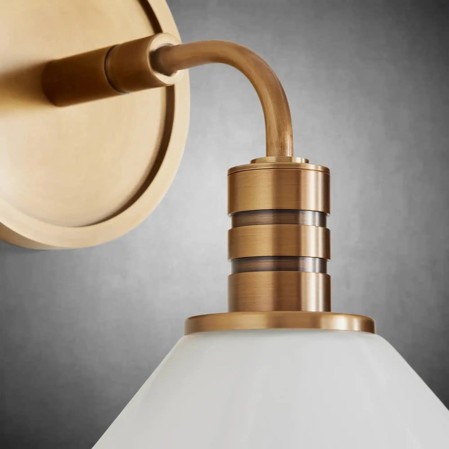Theron Single Wall Sconce Modern Wall Light - GILDLAMPS