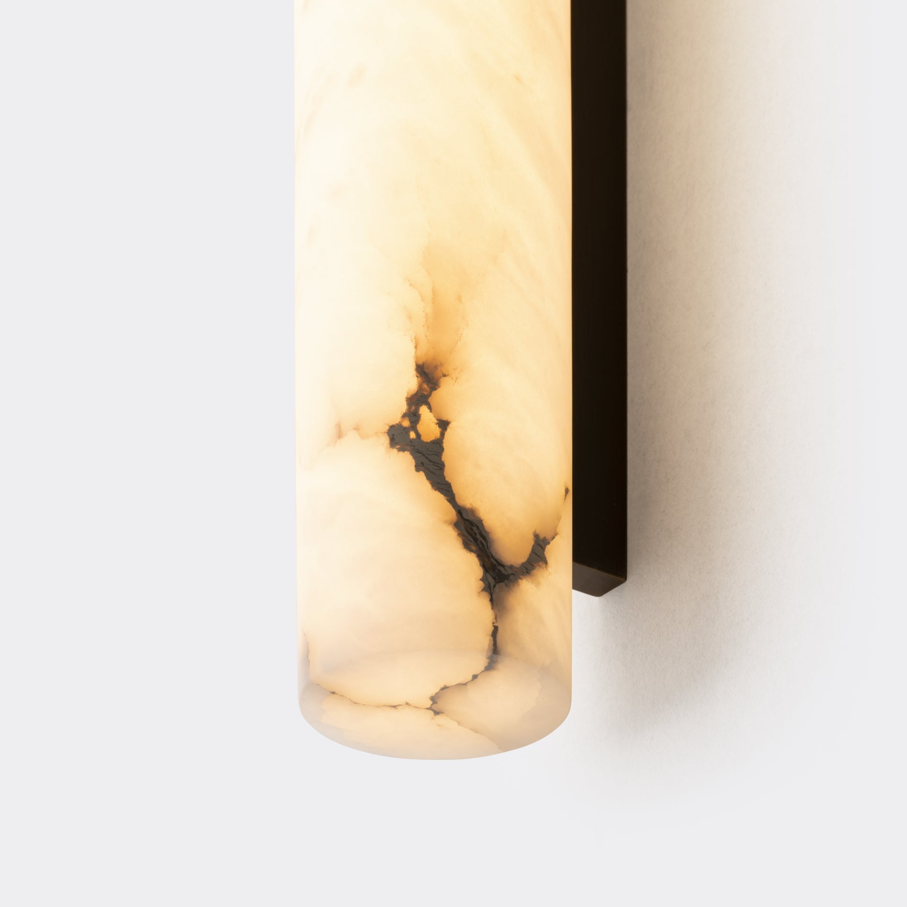 Venus Modern Linear Alabaster Wall Sconce 3"4.7" - GILDLAMPS