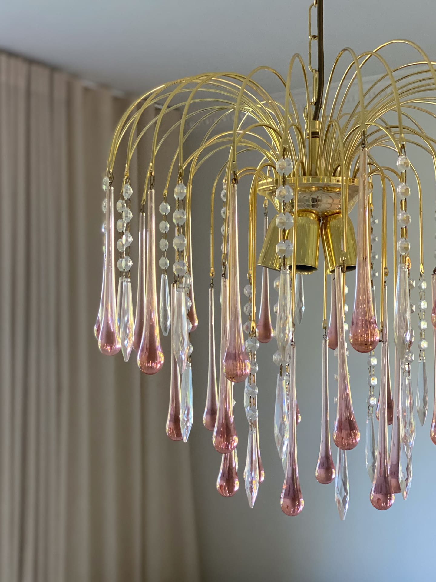 Vintage – Murano Teardrops Chandelier – 70s – Pink prisms - GILDLAMPS