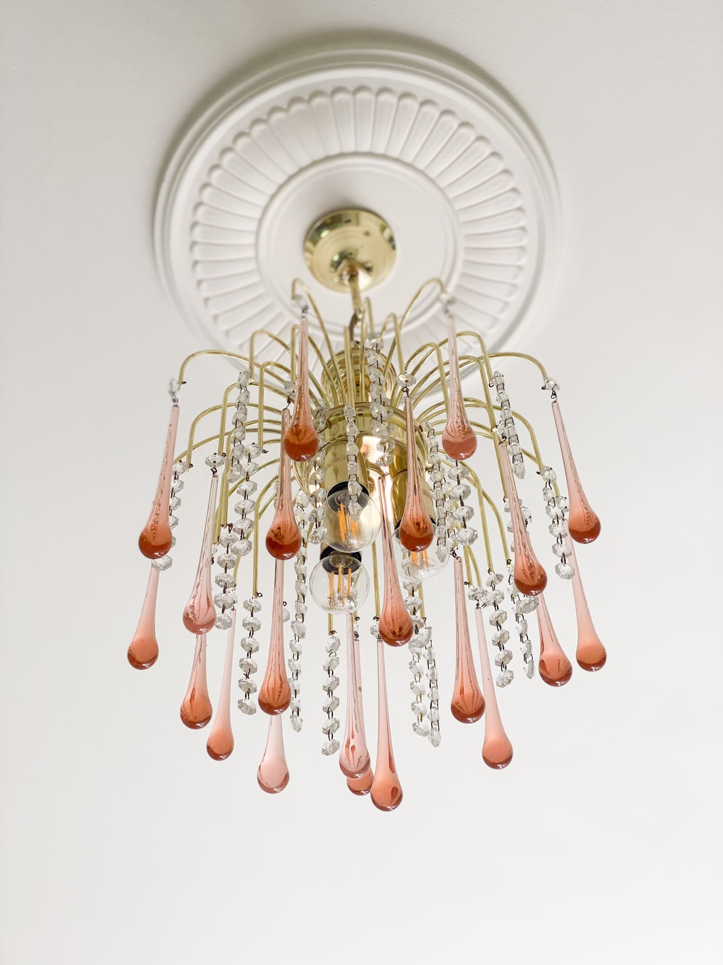 Vintage – Murano Teardrops Chandelier – 70s – Pink prisms - GILDLAMPS