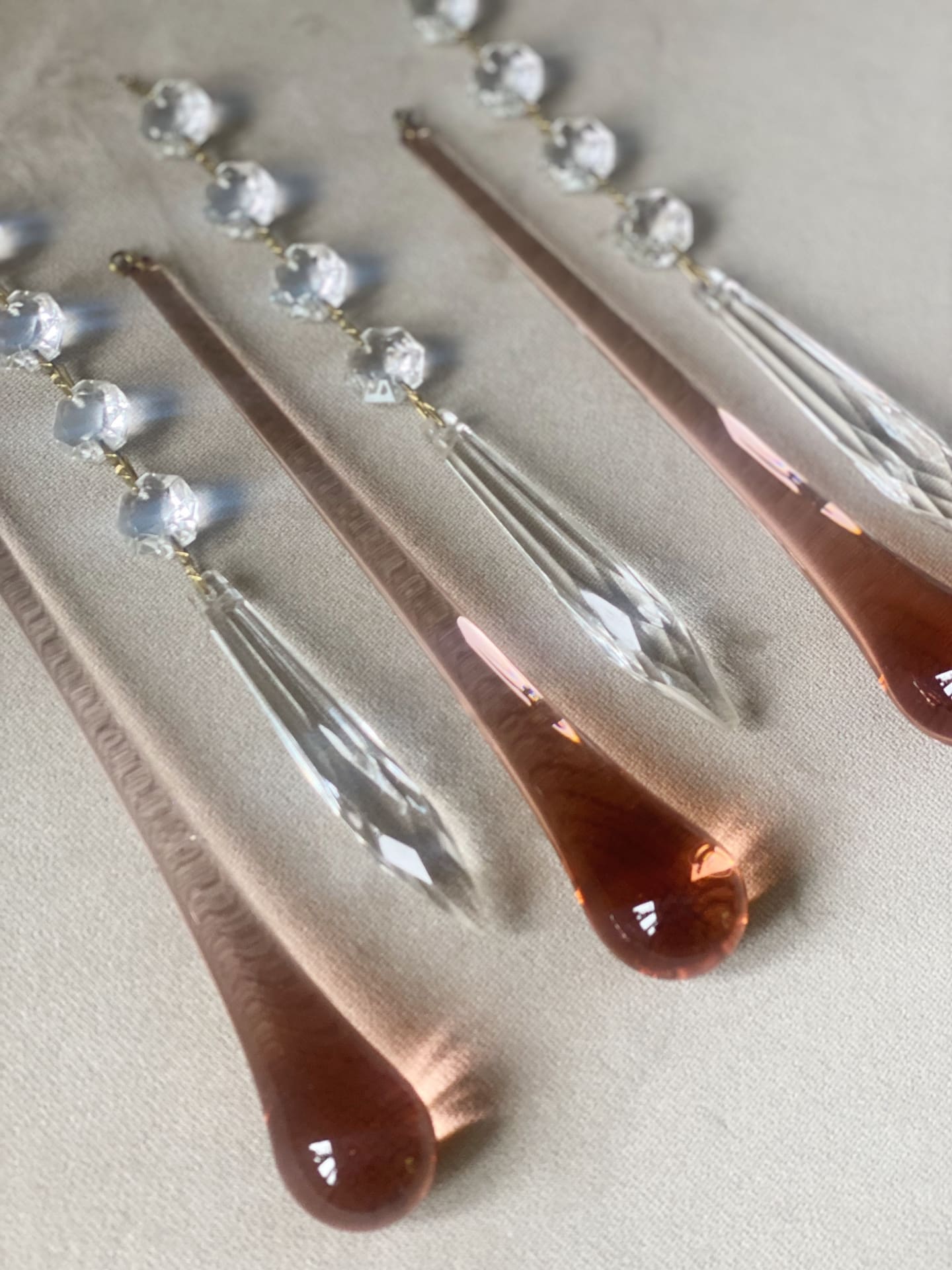 Vintage – Murano Teardrops Chandelier – 70s – Pink prisms - GILDLAMPS