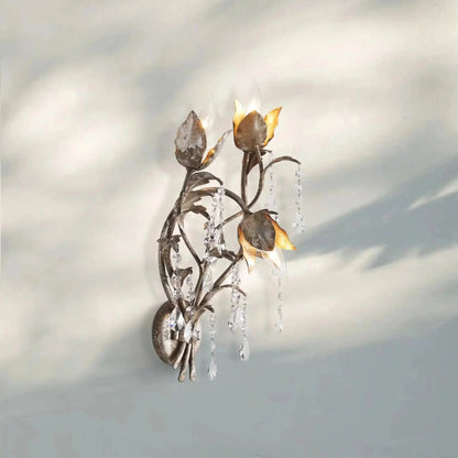 Viticcia 3 - Light Wall Sconce - GILDLAMPS